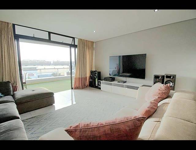 3 BEDROOM APARTMENT FOR SALE IN UMHLANGA RIDGE